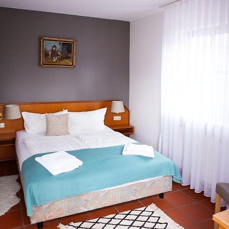 Hotel Sofra Фюрт Экстерьер фото