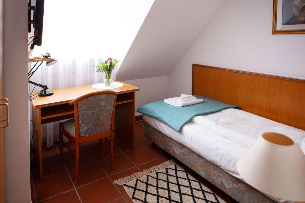 Hotel Sofra Фюрт Экстерьер фото